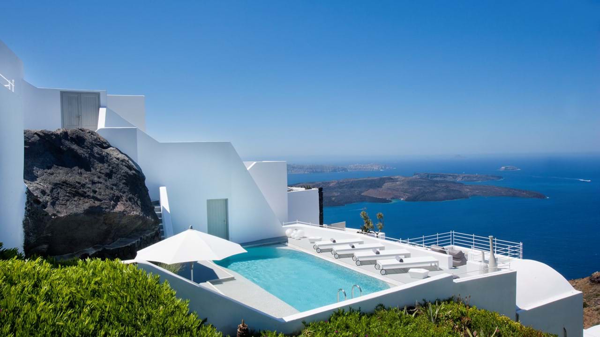 lavaggio-riqualificazione-ville-piscine-arredi-giardini%20(1)