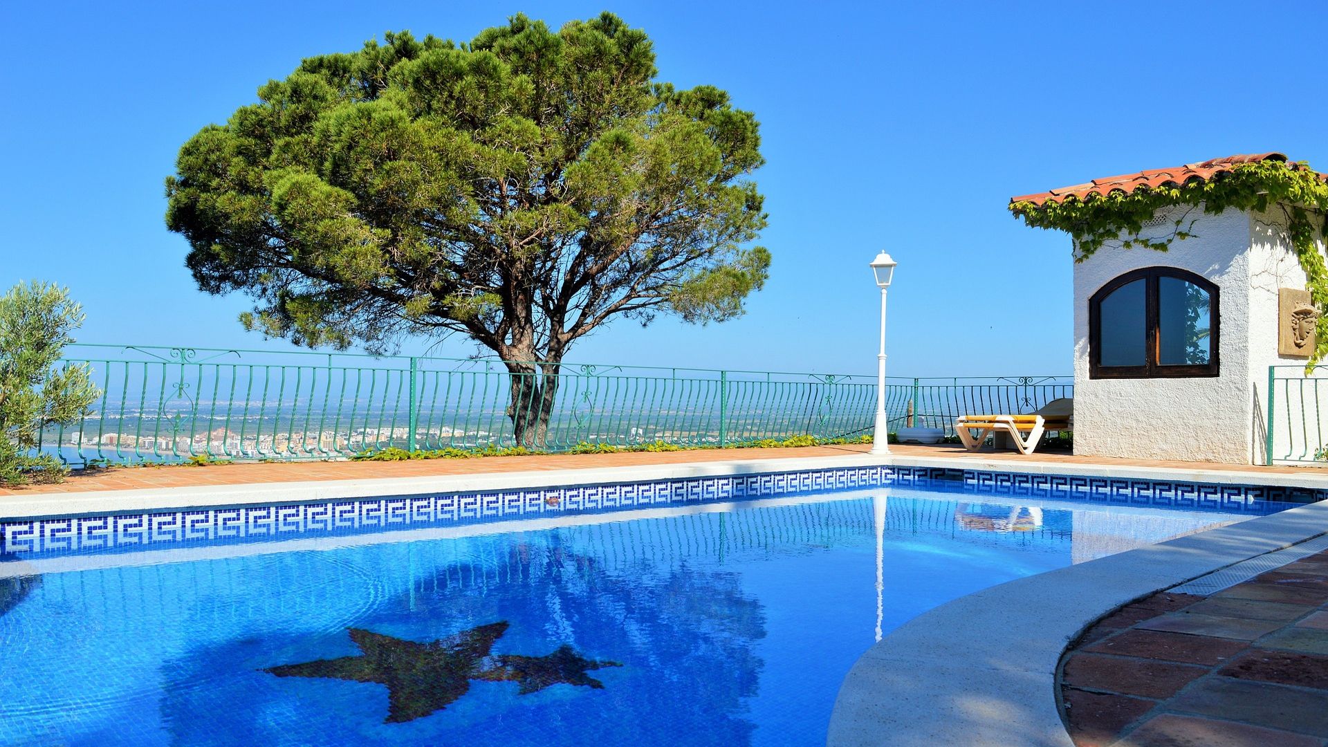 lavaggio-piscine-riqualificazione-piscine